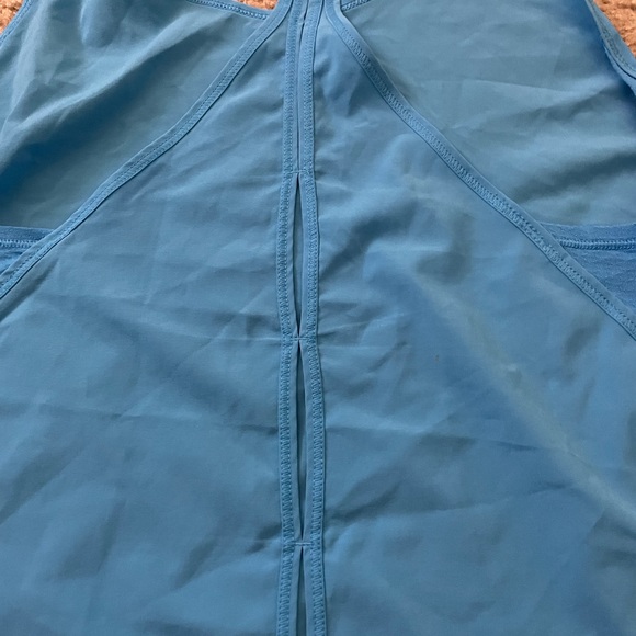 Lululemon running snd training tank - Picture 4 of 4